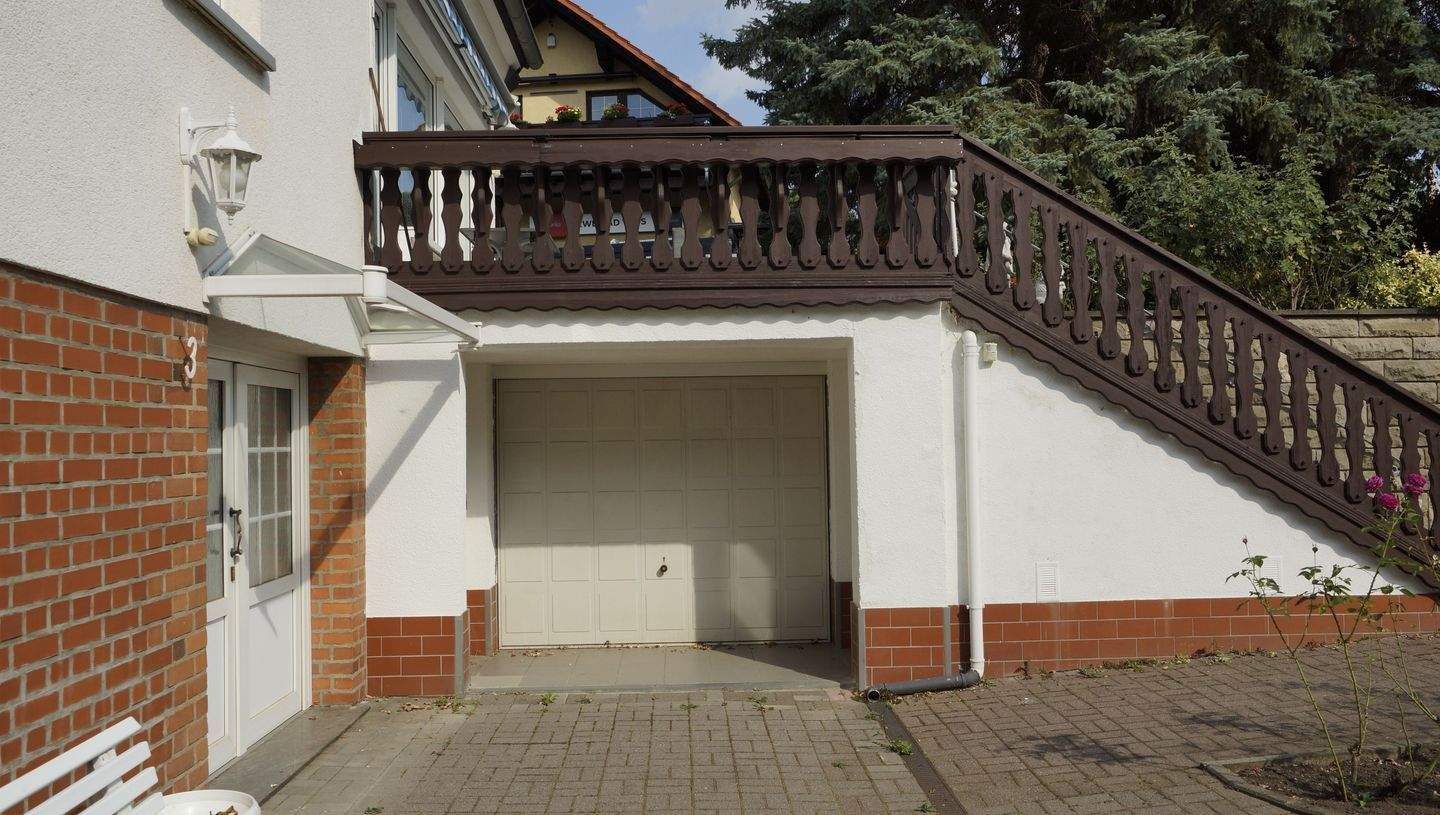 Einfamilienhaus mit großem Grundstück, Garten, Pool, Sauna & Garage – Erfurt – Vorschaubild 8