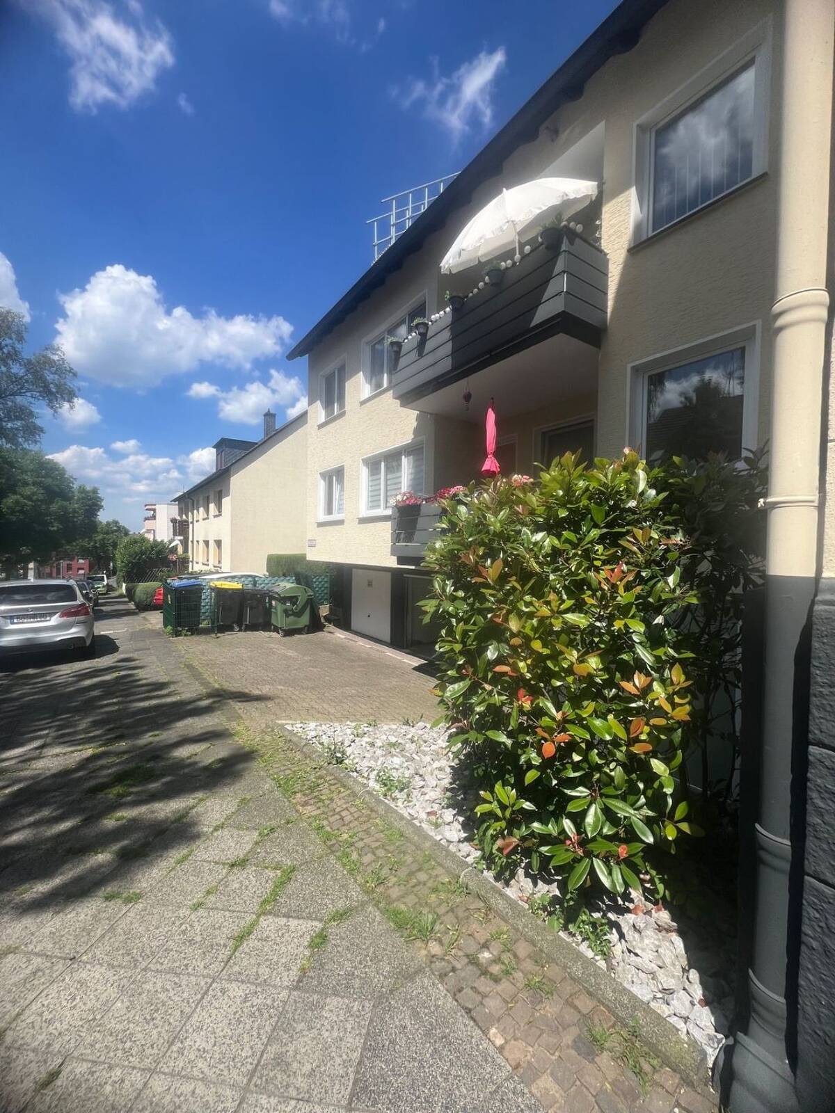 Renovierte 2-Zimmer-Wohnung in Bochum, 3. OG – 44879 Bochum – Bild 1 von 9
