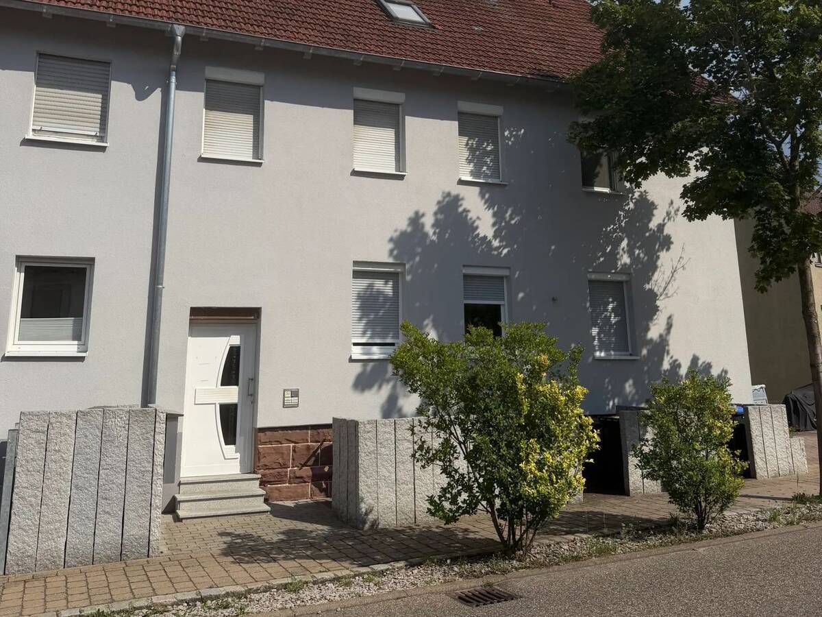 Vermiete 4 Zimmer Wohnung in Tiefenbronn – 75233 Tiefenbronn – Bild 1 von 1