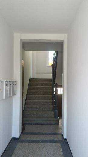 helle 3 Raumwohnung, im EG, mit Balkon und EBK – Erfurt – Vorschaubild 2