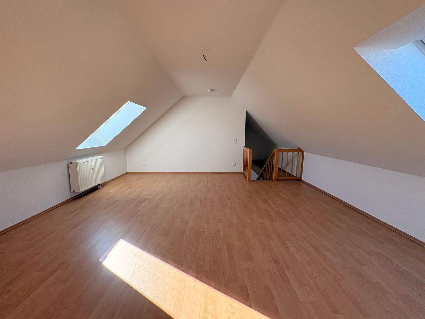 Mit Aufzug: helle 2-Raum-Maisonettewohnung mit Balkon in zentraler Lage! – Chemnitz – Vorschaubild 7