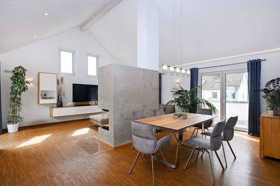 Exklusives Einfamilienhaus mit besonderer Architektur! – Fuldatal – Bild 1 von 9