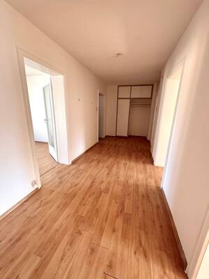 KL-City - Großzügige 3-Zimmerwohnung mit Balkon in zentraler Lage – 67655 Kaiserslautern – Vorschaubild 9