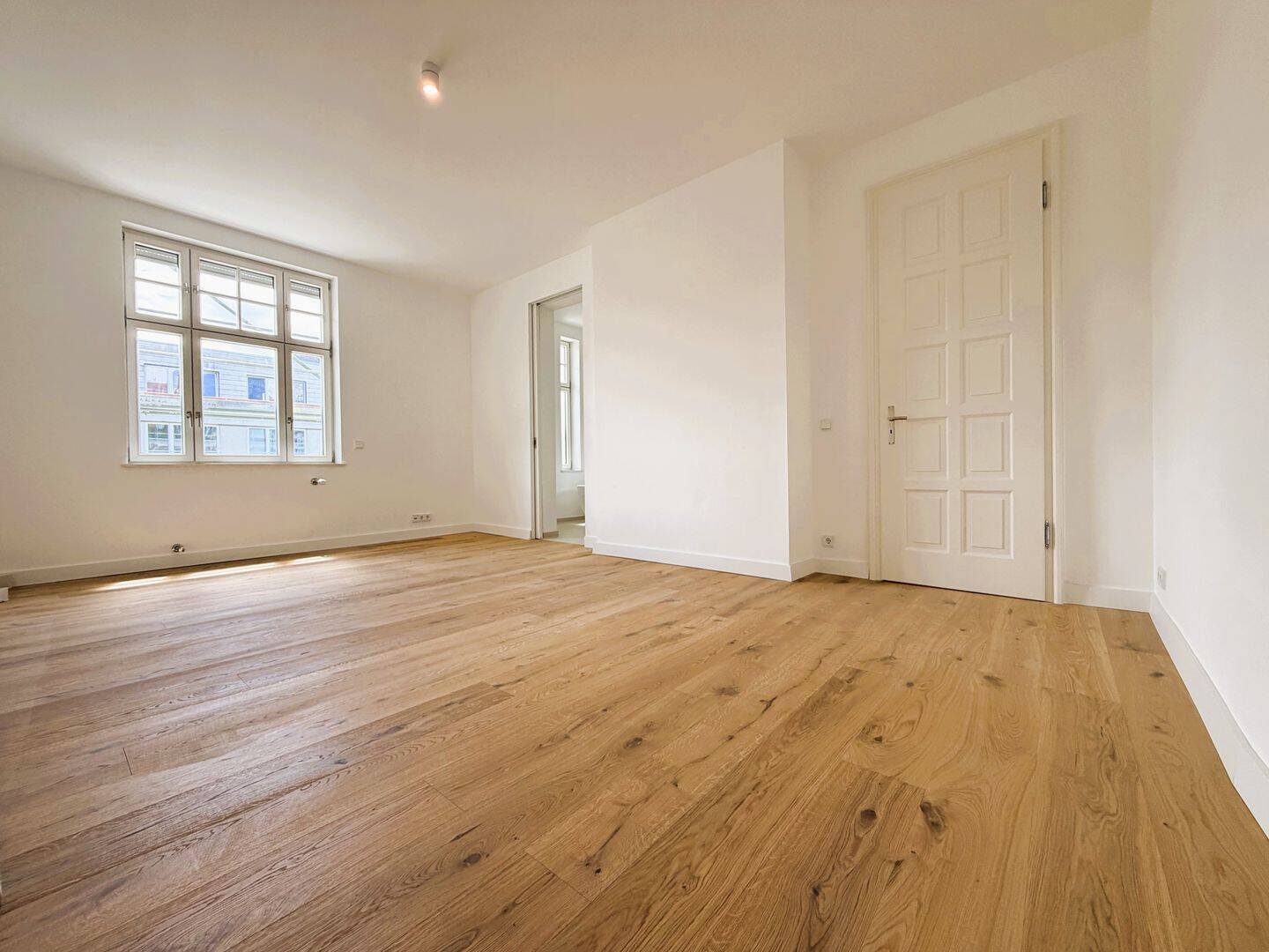 Repräsentative Altbauwohnung mit weiten Sichtachsen – München – Vorschaubild 6