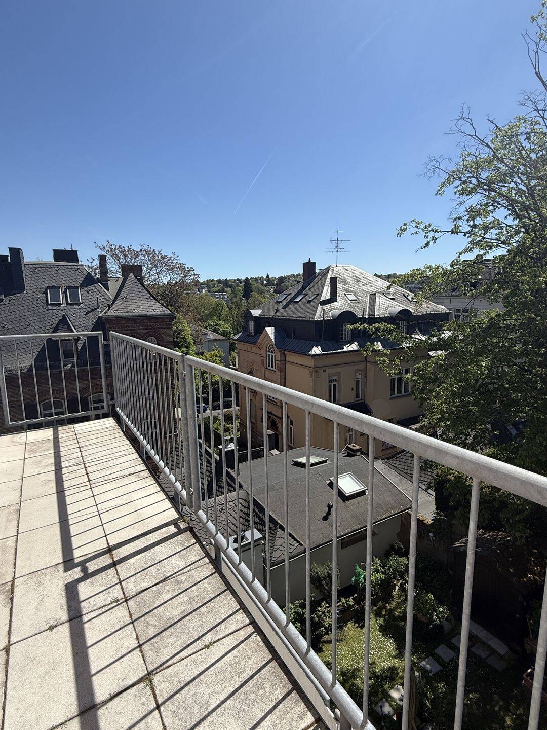 Ihr neues Zuhause: Gepflegte Maisonette mit Balkon, Garage & Top-Lage in Wiesbaden