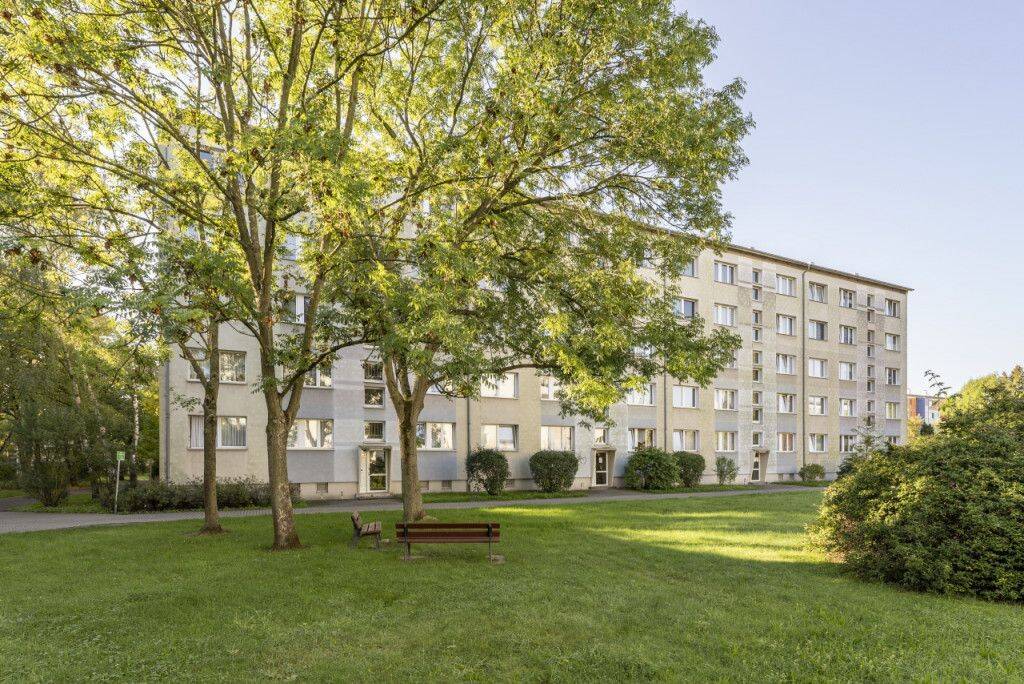 Ideal geschnittene Zweiraumwohnung, Balkon, beste Einkaufsmöglichkeiten
