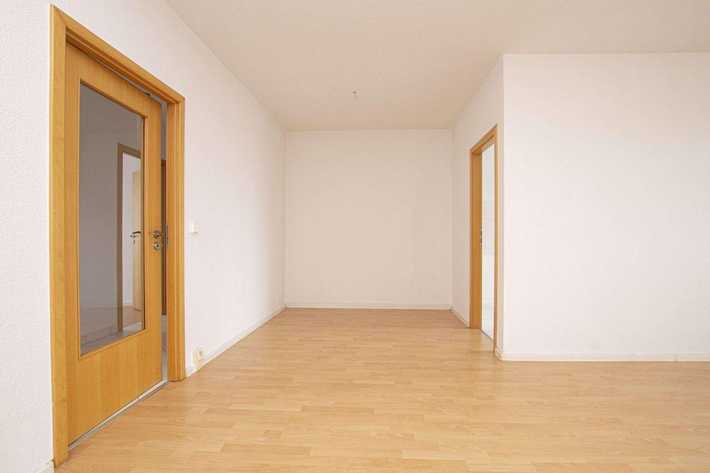 Attraktive Kapitalanlage: Gepflegte Wohnung mit Balkon & hohem Renditepotenzial in Chemnitz-Kappel! – Chemnitz – Bild 1 von 9