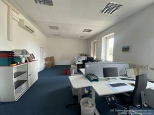 * GEWERBEOBJEKTE ZUR MIETE - FLEXIBLE NUTZUNG AUF CA. 1.915 m² FLÄCHE IN BESTLAGE VON KARLSRUHE * – 76133 Karlsruhe – Vorschaubild 3