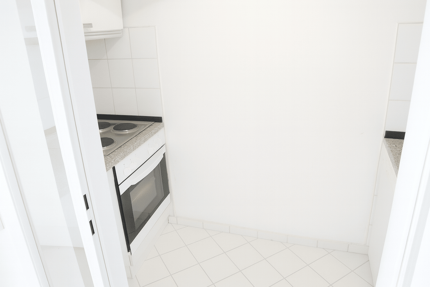 Attraktive 1-Zimmer-Wohnung mit Tiefgaragenstellplatz - Kapitalanlage in gepflegtem Wohnhaus – Hamburg – Vorschaubild 4