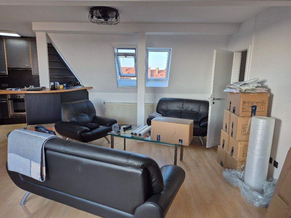 Nürnberg Hummelstein: helle Maisonette Wohnung mit Galerie Ebene; Dachloggia; Einbauküche; Tageslichtbad; WG-geeignet; zum 01.04.2026 verfügbar – Nürnberg – Vorschaubild 3