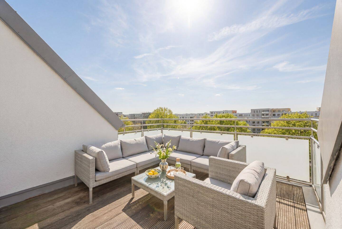 Sofort bezugsfrei: Exklusive Maisonette-Wohnung mit zwei Dachterrassen – München – Vorschaubild 9