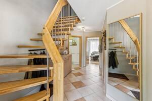 Provisionsfrei - Familienfreundliches Haus in gutem Zustand mit sonnigem Garten und Pool – 4178 Leipzig – Vorschaubild 3