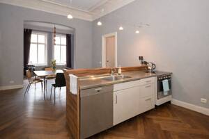 HH-St. Georg: Großzügige und charmante Altbauwohnung in denkmalgeschütztem Haus! – 20099 Hamburg – Vorschaubild 2
