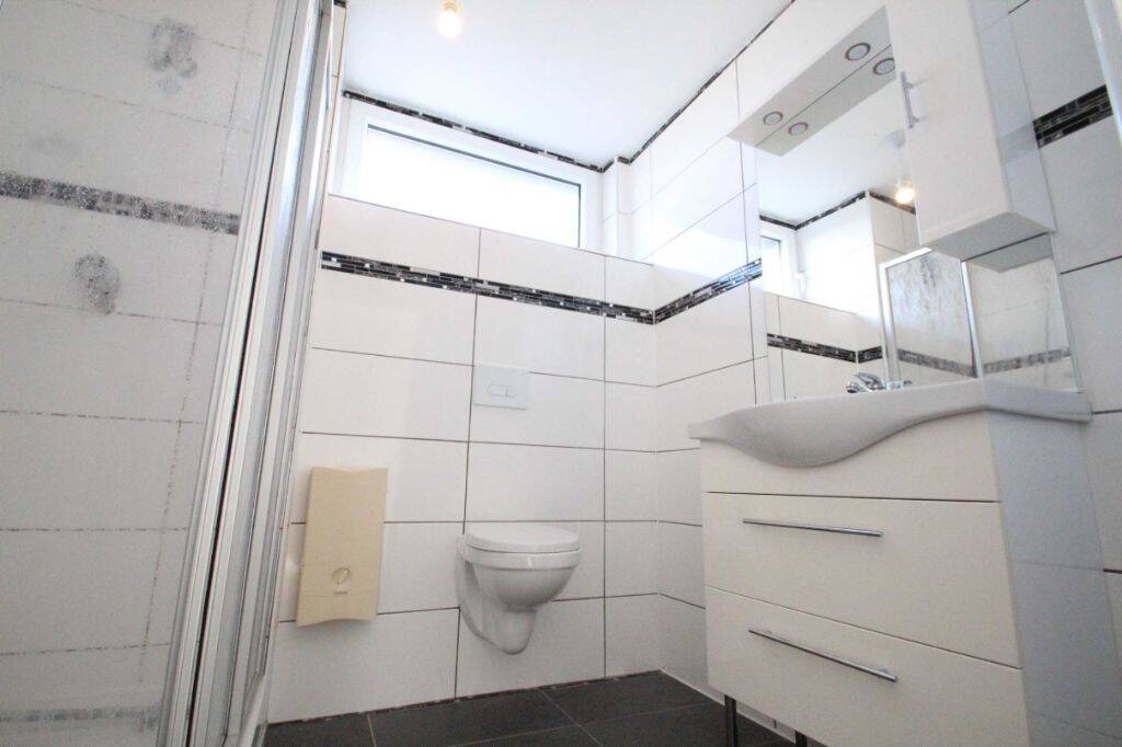 Schick Wohnen im Bonner Norden - 3 Zimmer Wohnung mit Balkon und Weitblick – Bonn – Vorschaubild 2