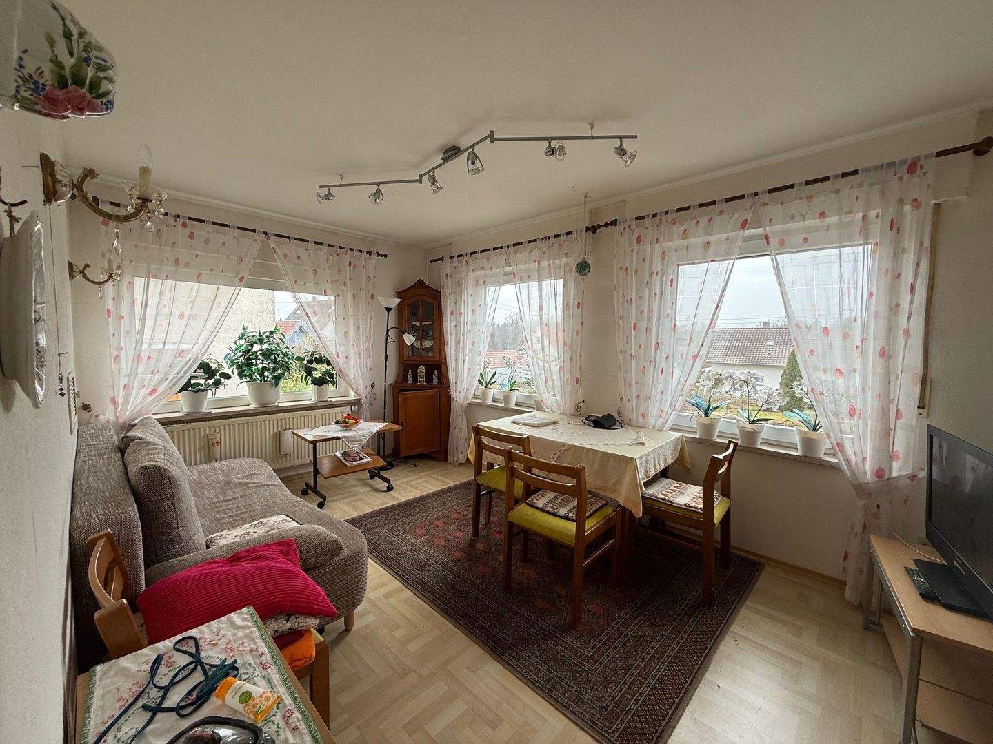 Marko Winter Immobilien - Aglasterhausen:Einfamilienhaus mit Balkon, Terrasse und ebenerdigen Grundstück - ideal für Familien – Aglasterhausen – Vorschaubild 4