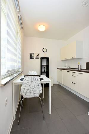 Modern möblierte Wohnung in Stuttgart am Hauptbahnhof – 70174 Stuttgart – Vorschaubild 8