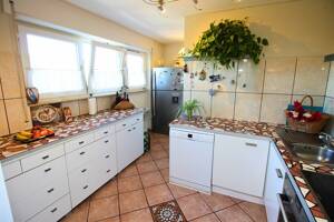 **4-Zimmer-Wohnung in ruhiger Lage zu vermieten** – 67069 Ludwigshafen am Rhein – Vorschaubild 8