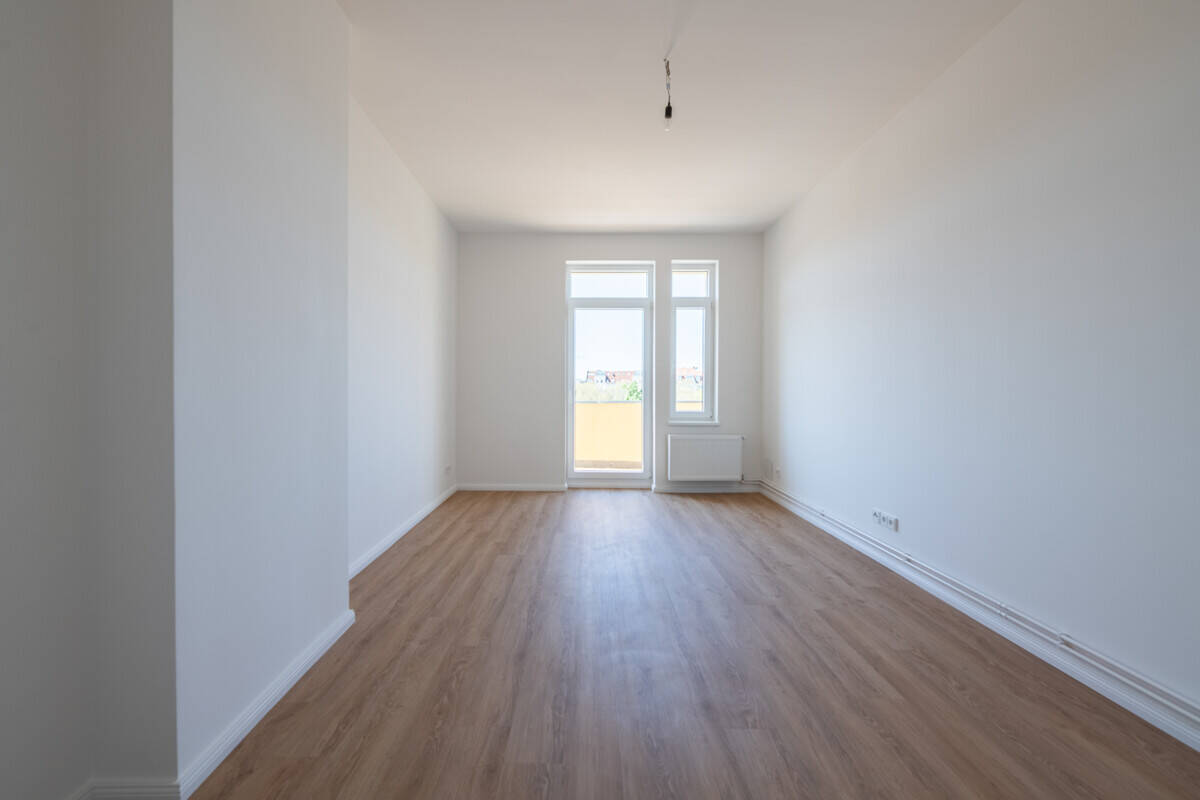 Lichterfülltes Domizil am Mierendorffplatz mit großem West-Balkon I bezugsfrei I saniert