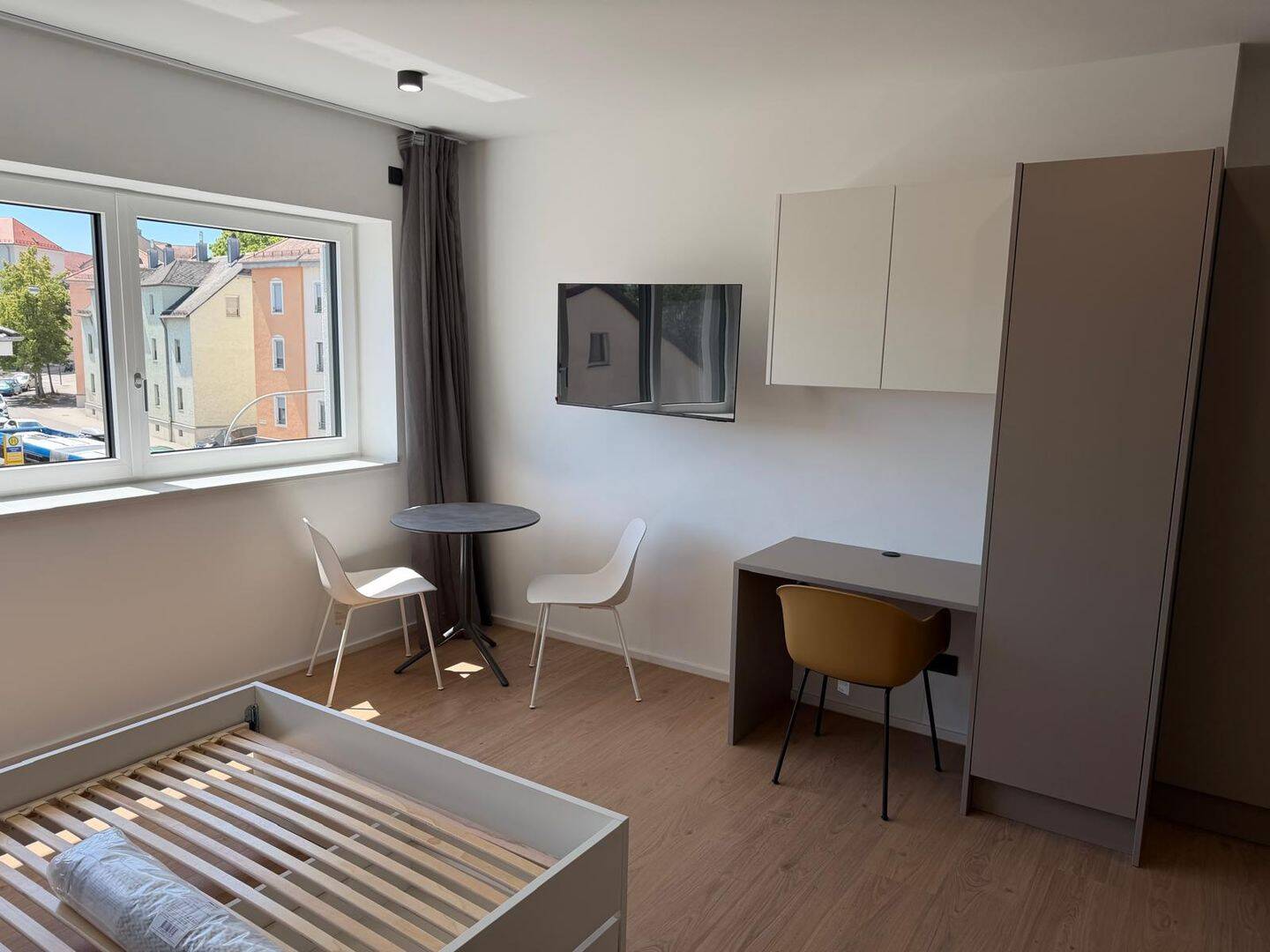 Möbliertes 1-Zimmer-Apartment zur Zwischenmiete im Juni 2026 – Erstbezug nach Sanierung – Regensburg – Vorschaubild 3