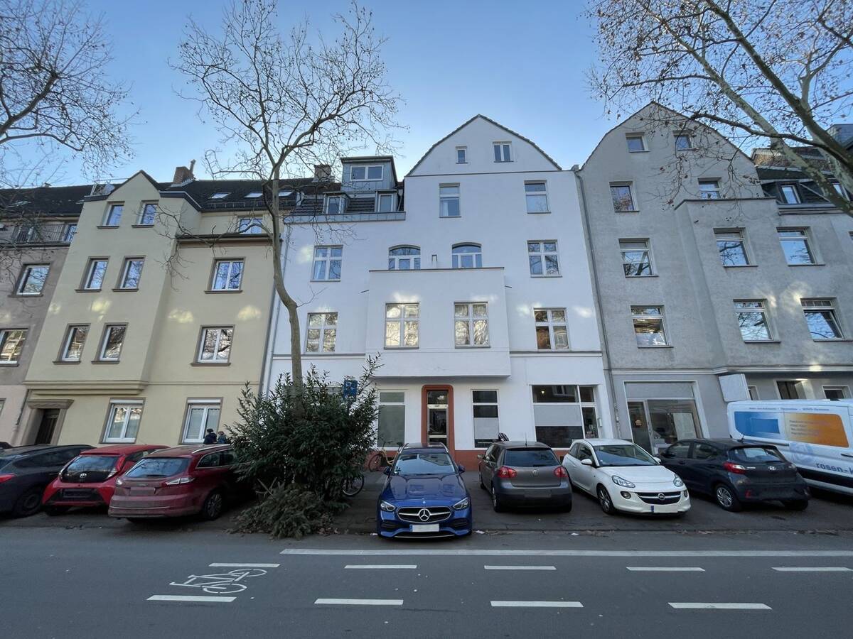 Seltene Investmentmöglichkeit in begehrter Wohnlage von Sülz! – 50939 Köln – Bild 1 von 9