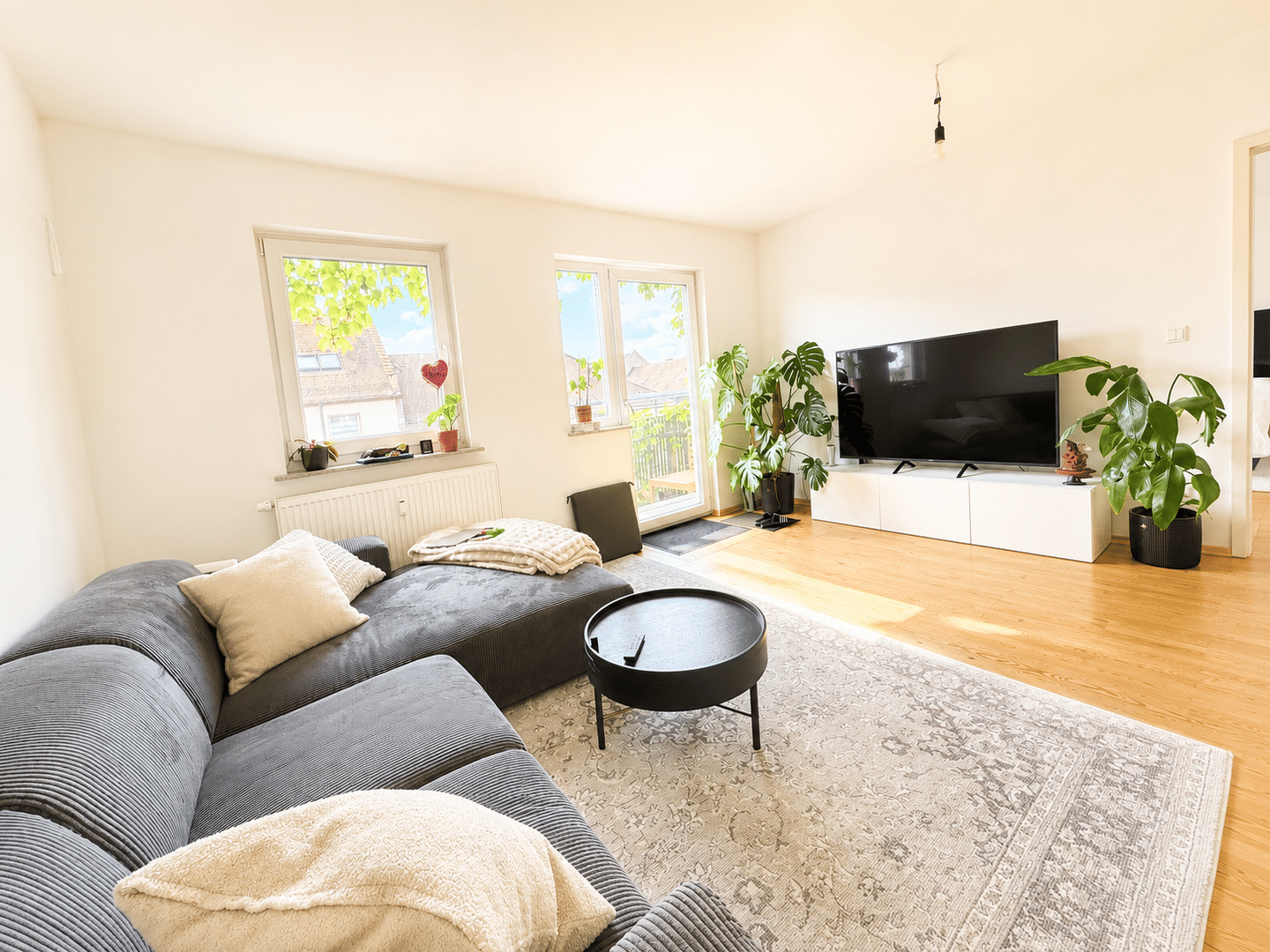 Helle 3-Zimmer-Wohnung mit Balkon und gepflegtem Ambiente: Einziehen und wohlfühlen – Nürnberg – Vorschaubild 3