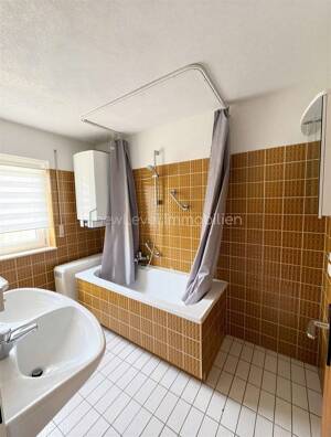 Ihr neues Zuhause in Giengen: 5 Zimmer, 107 m², Balkon, Loggia & Garage mit viel Potenzial – 89537 Giengen an der Brenz – Vorschaubild 7