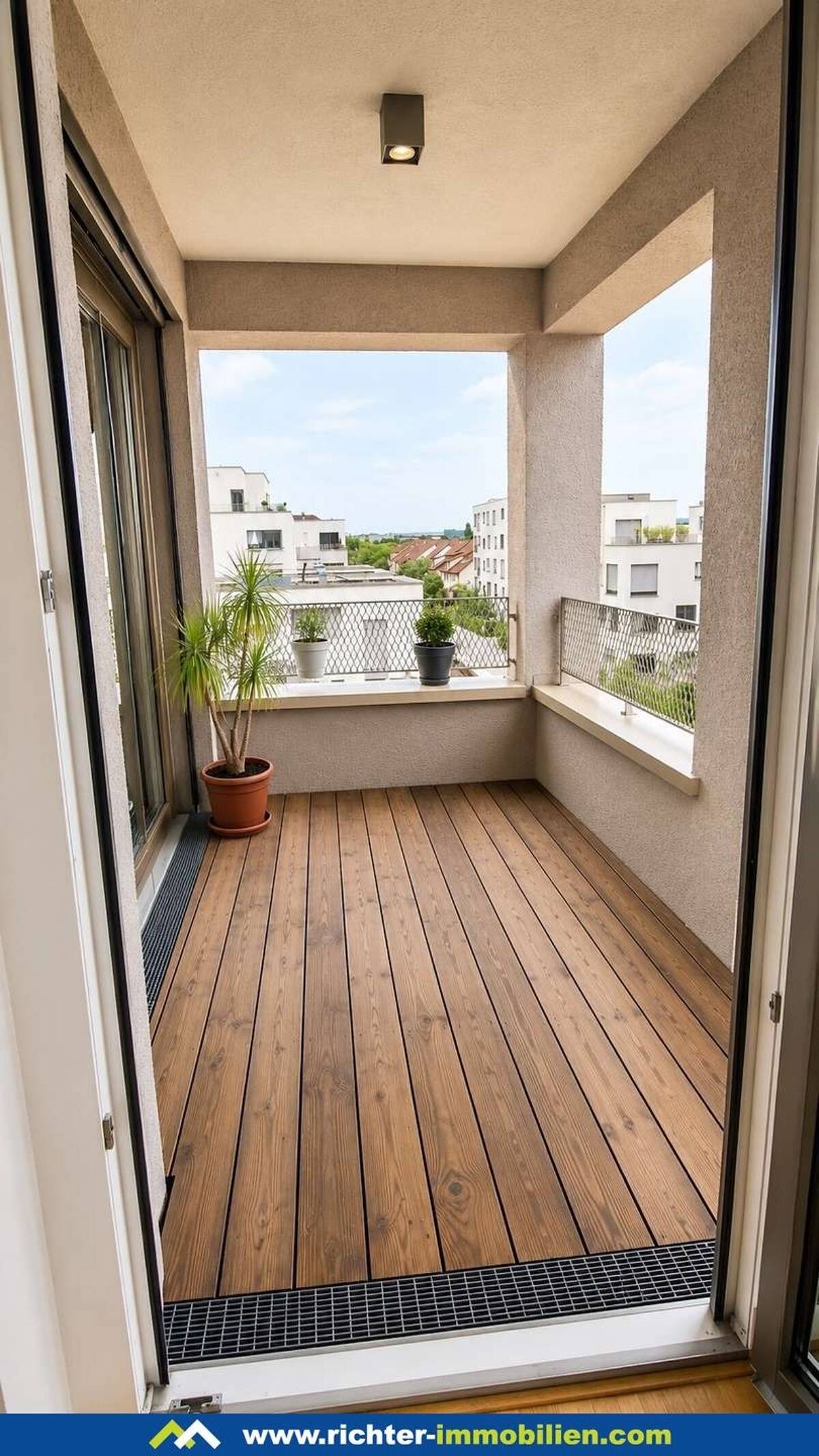 Schicke Zweizimmer-Wohnung mit Loggia – 68167 Mannheim – Bild 1 von 7