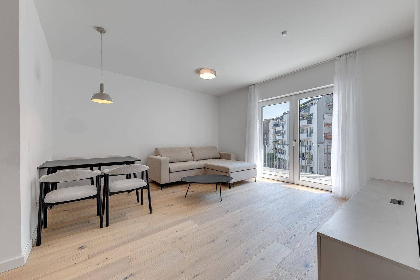 Möblierte 2-Zimmer-Neubauwohnung in Unterbilk - Erstbezug mit Balkon - Stellplatz möglich – Düsseldorf – Vorschaubild 2