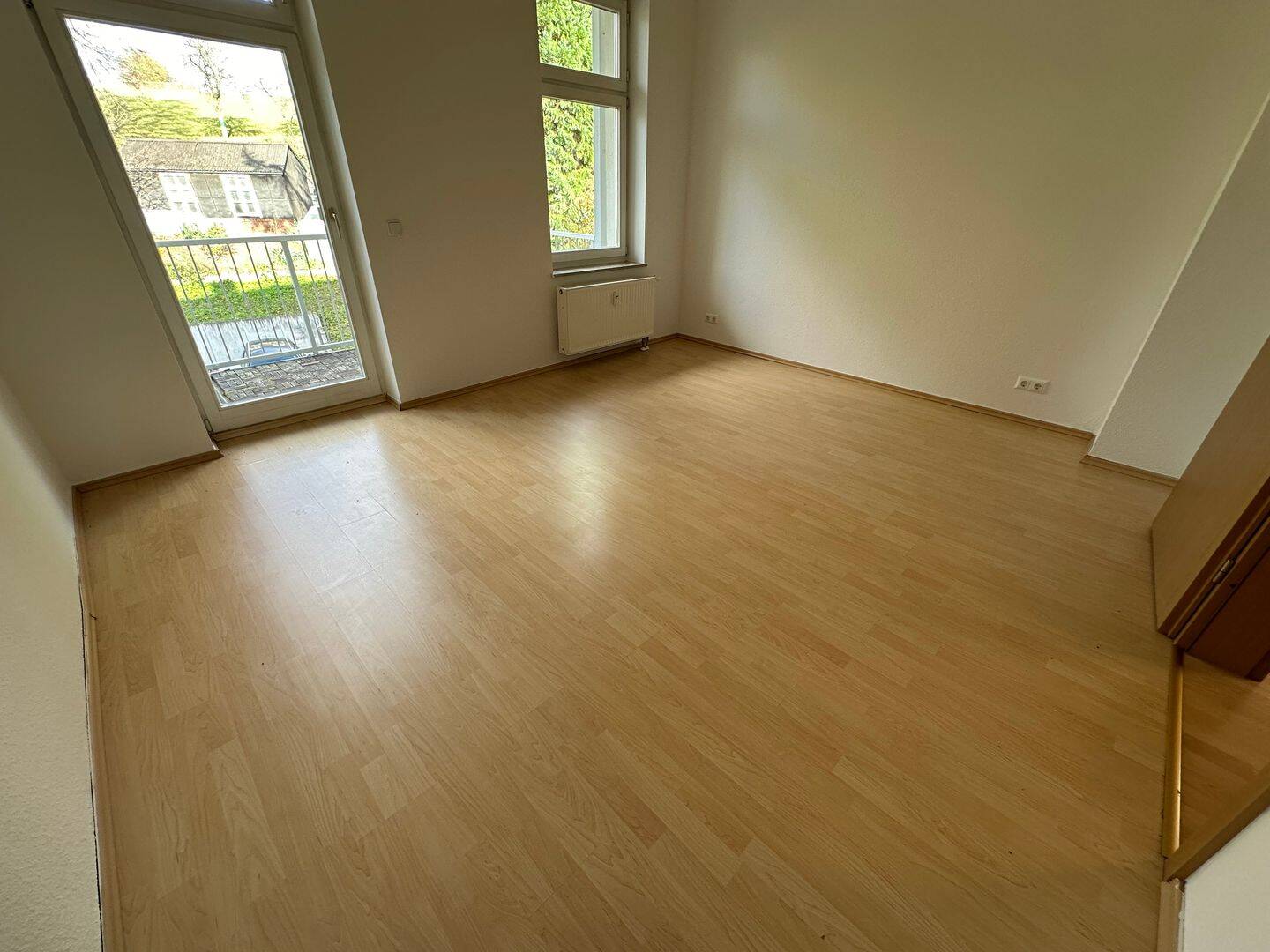1. OG - Balkon - Stellplatz mgl. - Wanne - im 1.OG - frei ab 1.7.26 – Chemnitz – Vorschaubild 6