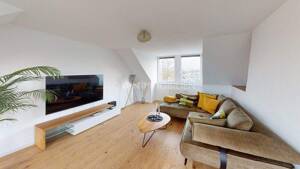Lichtdurchflutete Dachgeschosswohnung mit Loft-Charakter