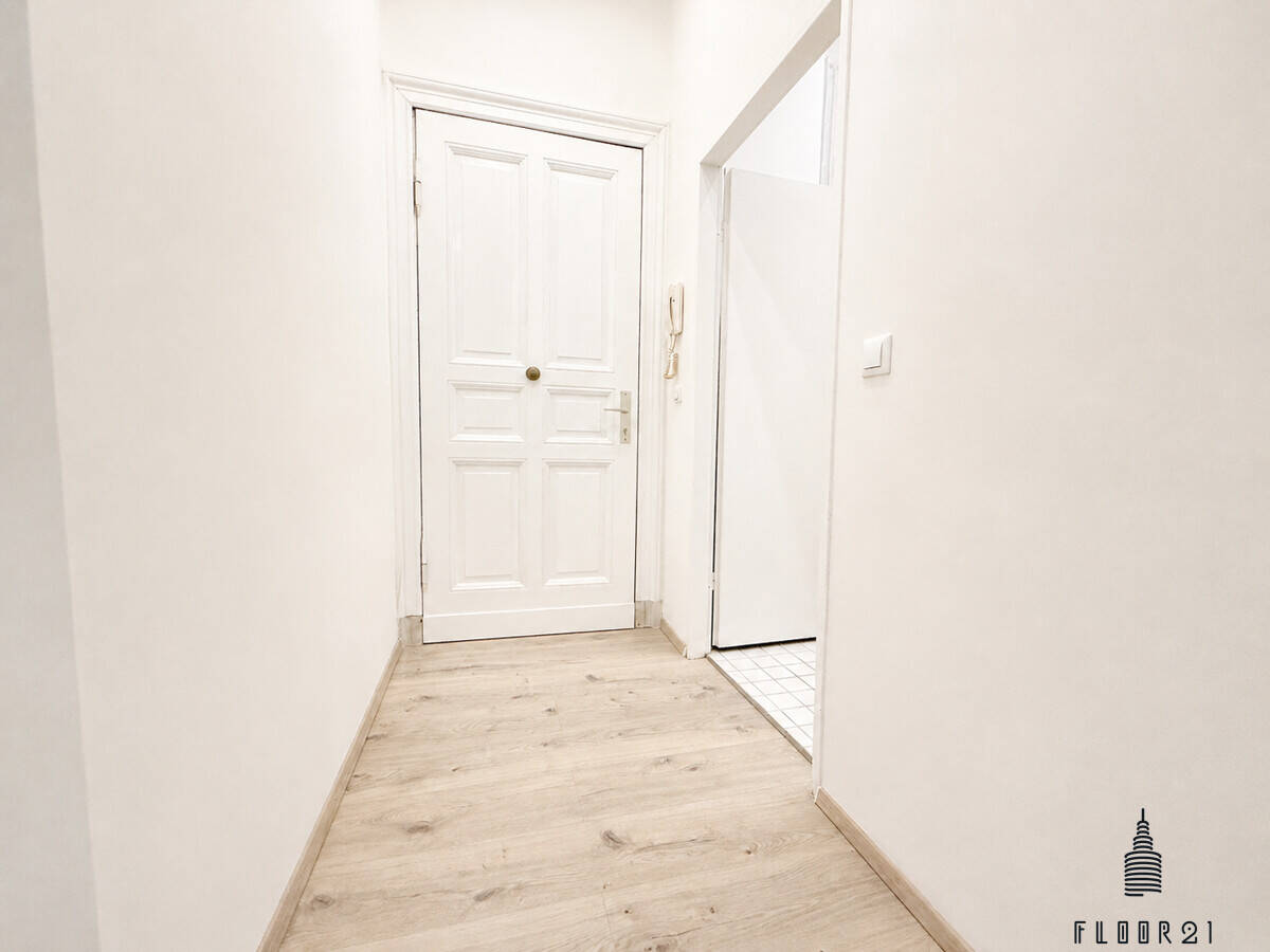 Sofort verfügbar: Stilvoll modernisierte Wohnung im Herzen Berlins mit lukrativer Renditechance von 5 % – Berlin – Vorschaubild 9