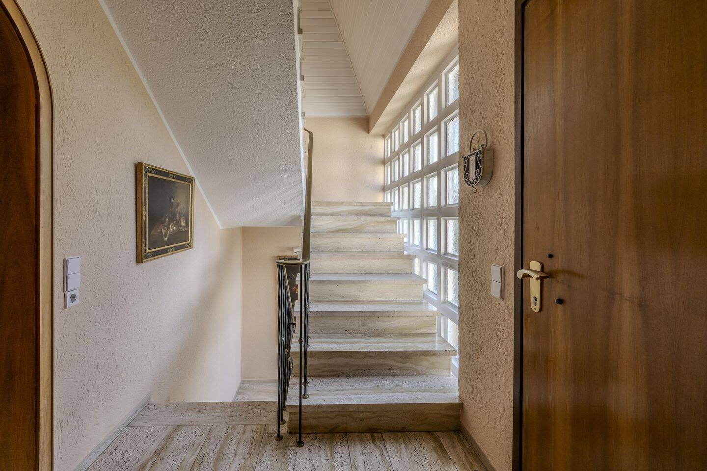 Frei zur Eigennutzung: Einfamilienhaus mit Charakter in bester Lage – München – Vorschaubild 9