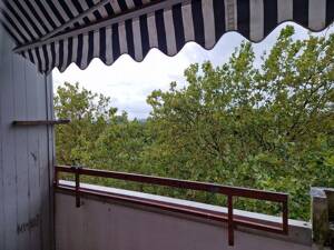 Hier fühlen Sie sich wohl und genießen den Ausblick: renoverte 3-Zimmer-Wohnung mir Balkon! – 44359 Dortmund – Vorschaubild 1