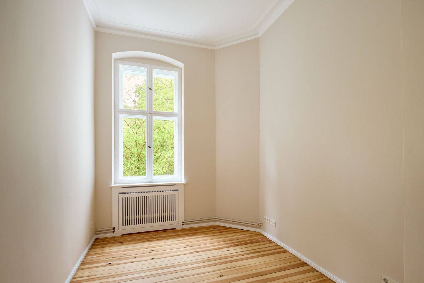 Frisch sanierte 3-Zimmer-Altbauwohnung mit Südbalkon in Top-Lage nahe Ludwigkirchplatz – Berlin – Vorschaubild 6