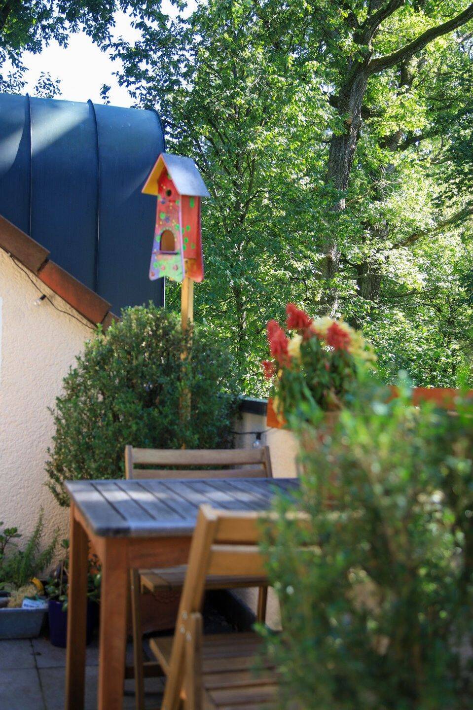 Möblierte 3-Zimmer-Wohnung (113 m²) mit Garten & Süd-Loggia + Carport – Bergkirchviertel – 1 Jahr befristet – Erlangen – Vorschaubild 4