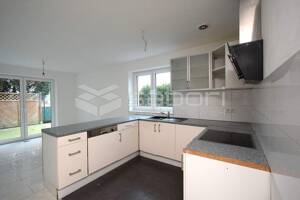 Modernes Familienidyll: Reihenendhaus mit Terrasse, Dachterrasse & offener Küche – 22149 Hamburg – Vorschaubild 3