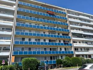 "Haus am Park" 4,5 Zimmer-Wohnung mit Einbauküche in 47226 Duisburg-Rheinhausen "Aufzug vorhanden" – 47226 Duisburg – Vorschaubild 1