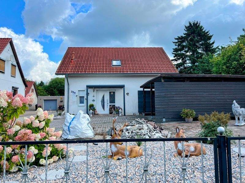 Einfamilienhaus mit Wohnrecht gegen Mietzahlung zu verkaufen. – Evessen – Bild 1 von 9
