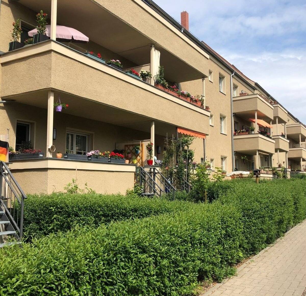 Charmant sanierte 3-Raum-Wohnung mit eigenem Gartenanteil in Leipzig-Marienbrunn! – 4277 Leipzig – Bild 1 von 9