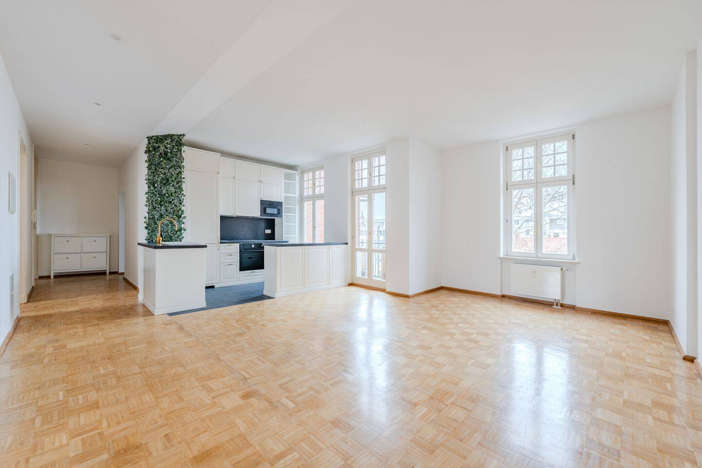 Großzügige Wohnung mit drei Balkonen in begehrter Lage am Holländischen Viertel – Potsdam – Vorschaubild 4