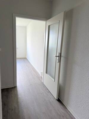 Azubis & Studenten aufgepasst: Die erste eigene Wohnung wartet auf Euch! – 1217 Dresden – Vorschaubild 3