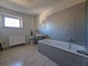 großzügige, helle 2-Zimmerwohnung zu vermieten. – 2739 Leutersdorf – Vorschaubild 7