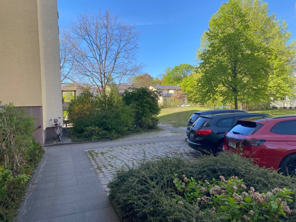 Helle und geräumige Eigentumswohnung in grüner Lankwitzlage mit Fahrstuhl – Berlin – Vorschaubild 3