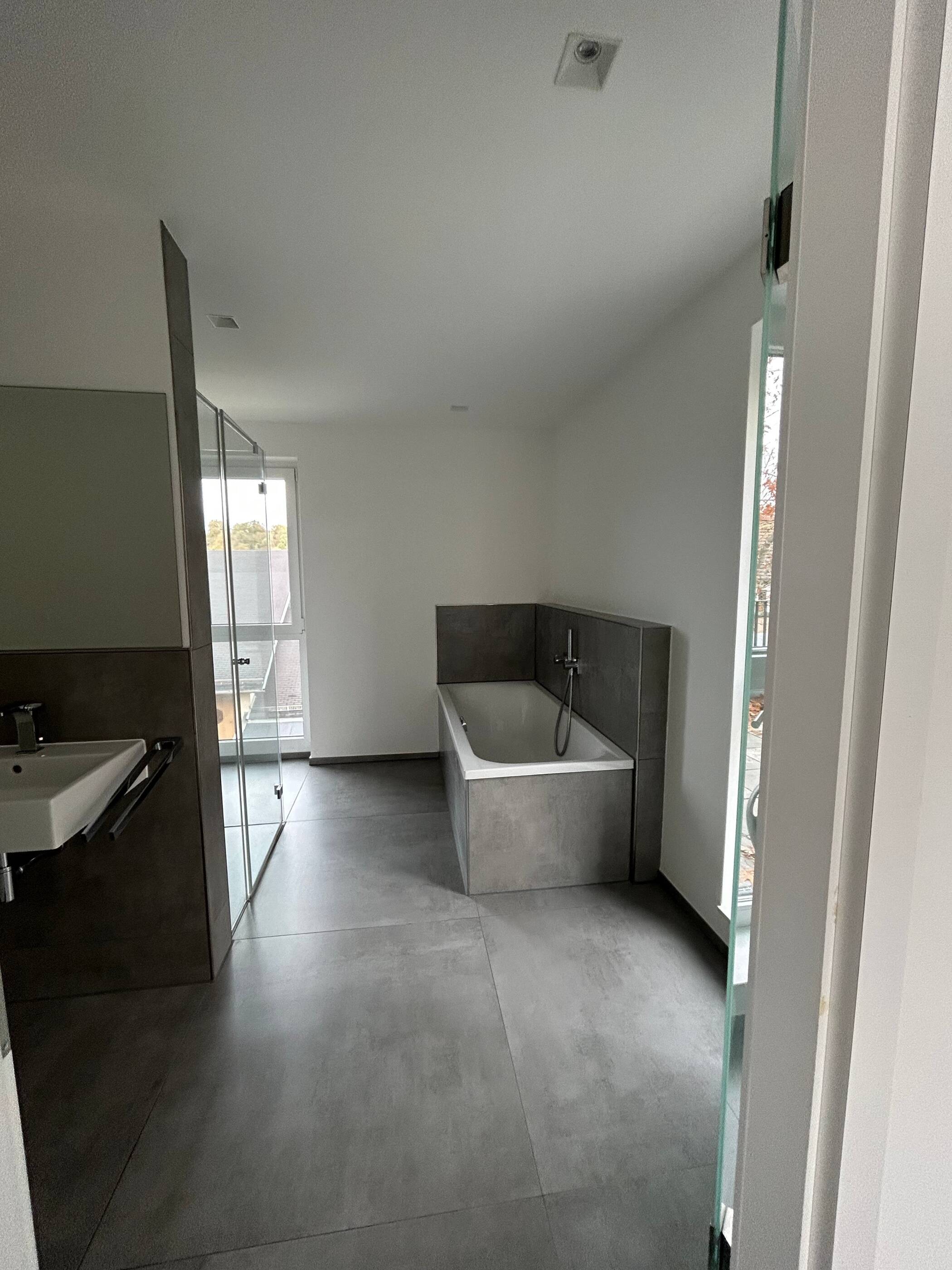Luxuriöse 3-Zimmer-Penthousewohnung im Herzen von Erlangen – Erlangen – Vorschaubild 7