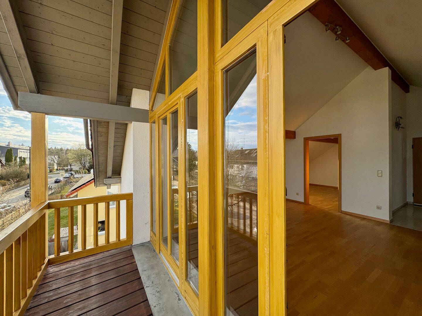 2-Zi.-Dachgeschoss mit Süd-Balkon - Bezugsfrei - Neukeferloh – Grasbrunn – Vorschaubild 4