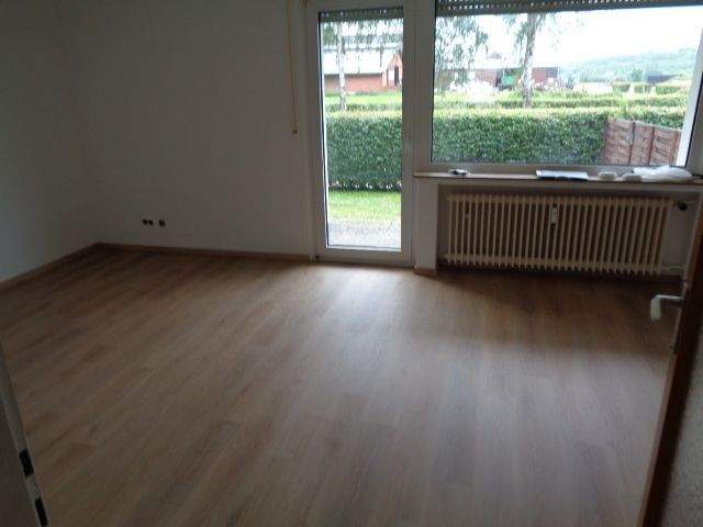 2-Zimmerwohnung im Hammer Westen mit Einbauküche und Terrasse – Hamm – Vorschaubild 2