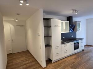 Neubau - Erstbezug - sofort verfügbar! Exklusive 2-Zi-Wohnung mit EBK und Garten sowie Tiefgarage