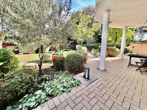 ***MG-BESTLAGE*** Exklusive Miet-VILLA im MEDITERRANEN Stil***MÖBLIERT***MAXIMALE Privatsphäre*** – 41063 Mönchengladbach – Vorschaubild 8