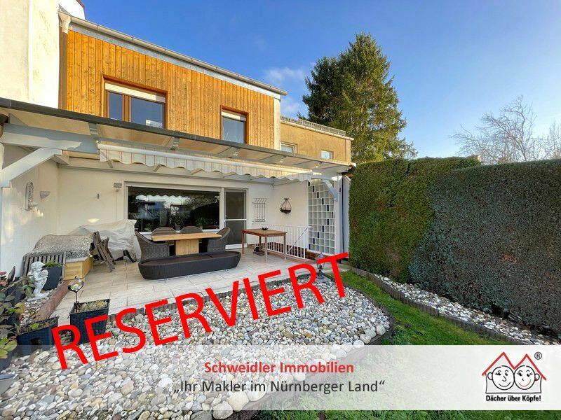 Neues Dach & Neue Heizung - Wunderschönes Reihenmittelhaus am Laufer Kunigundenberg mit Garage – Lauf an der Pegnitz – Bild 1 von 9