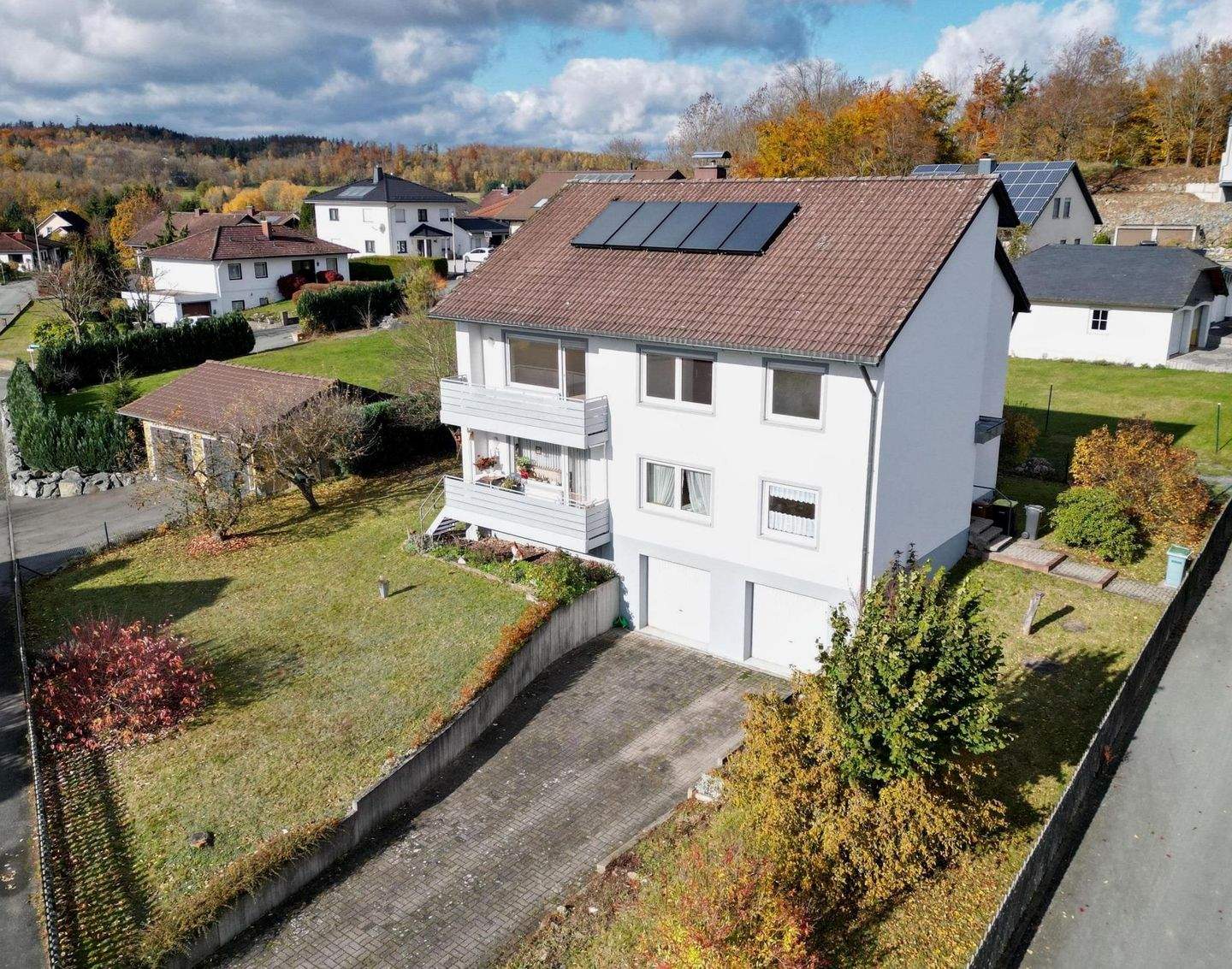 Schönes Haus in schöner Lage! – Issigau – Bild 1 von 9